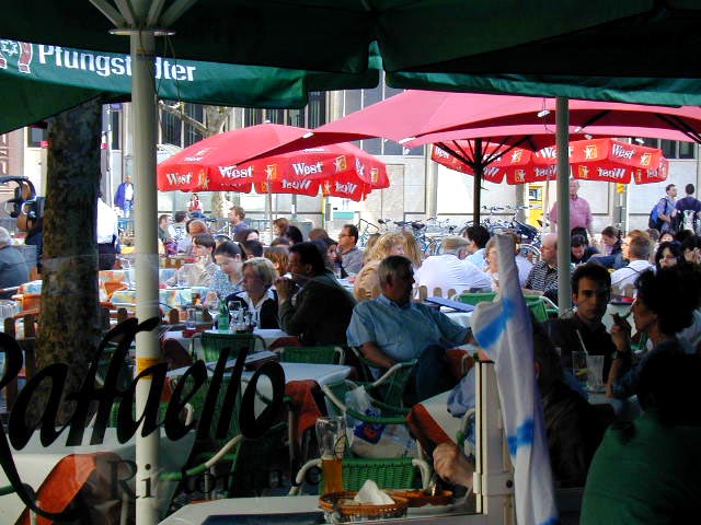 Zeil Shopping District<br>Frankfurt, Germany